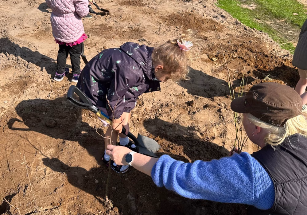 2FDF41C3-DC63-4B3F-9633-B6CB73D552BD